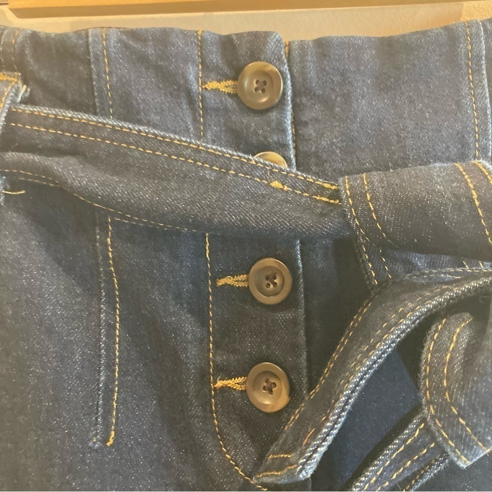 Boden High-Waisted Button-Up Jeans with Belt - Picture 7 of 16